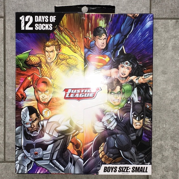 NWT NIP 💥JUSTICE LEAGUE💥 12 Days of Socks SMALL - Picture 1 of 4